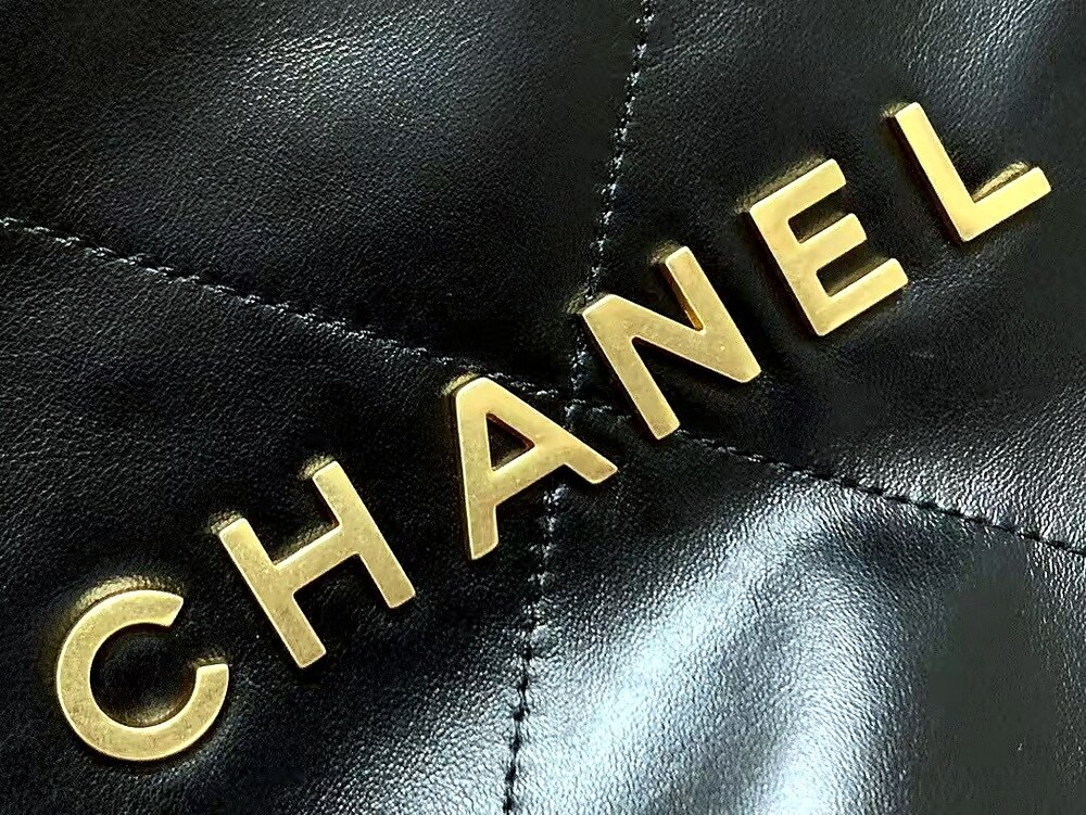 Chanel Black Quilted Patent Leather Large Drawstring Tote - Picture 2 of 7